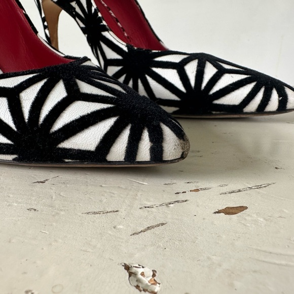 Dsquared2 Black and White Geometric Stiletto Print Pumps Women's Size 38 US 7 - Picture 7 of 13